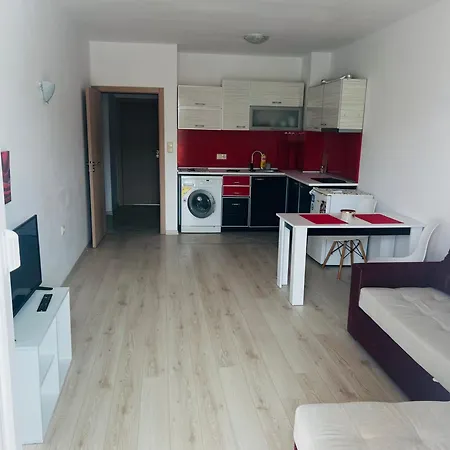 One-bedroom In Avenue Complex Apartment