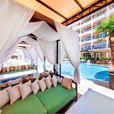 Apartment One-bedroom In Avenue Complex *